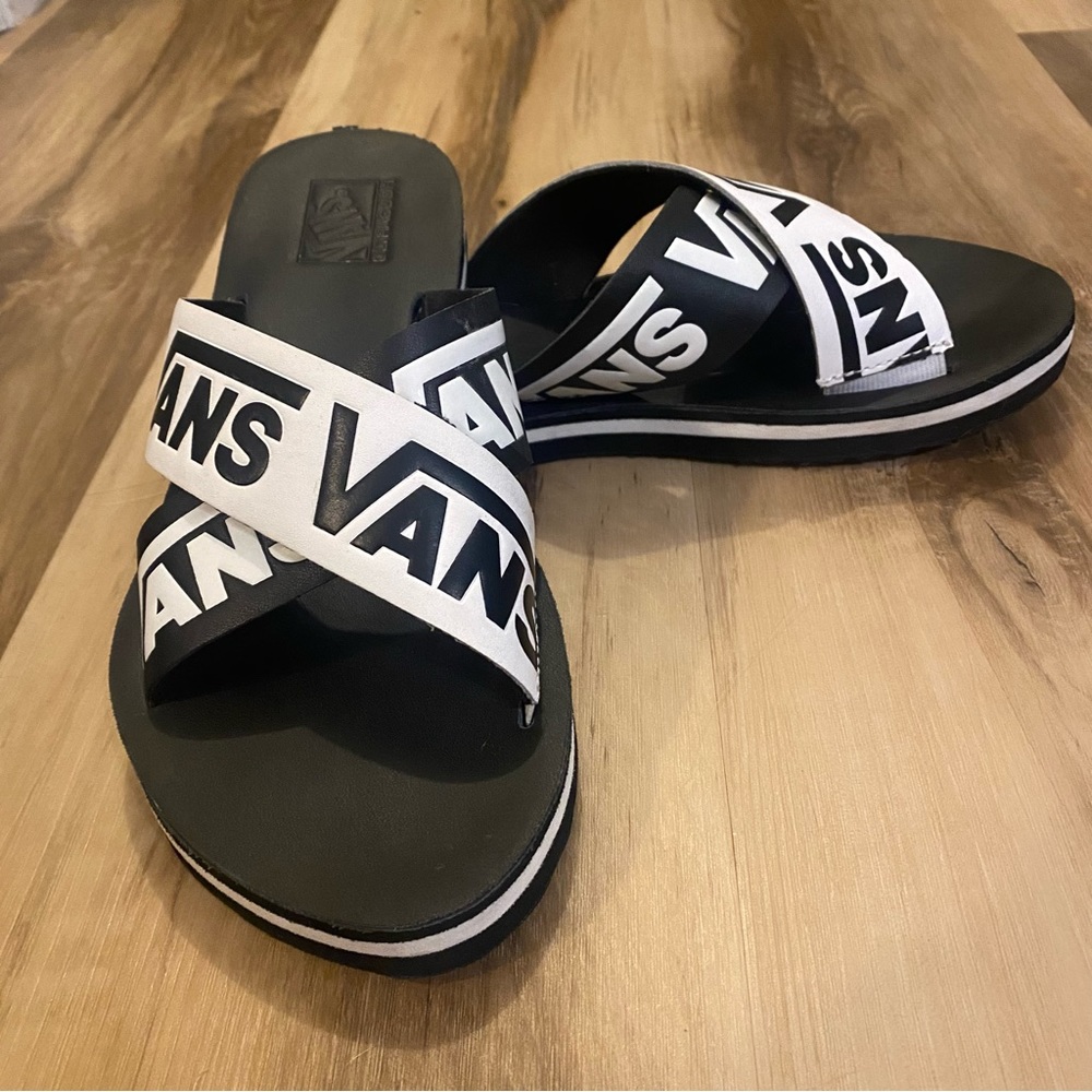 VANS Cross Strap Black & White Slides